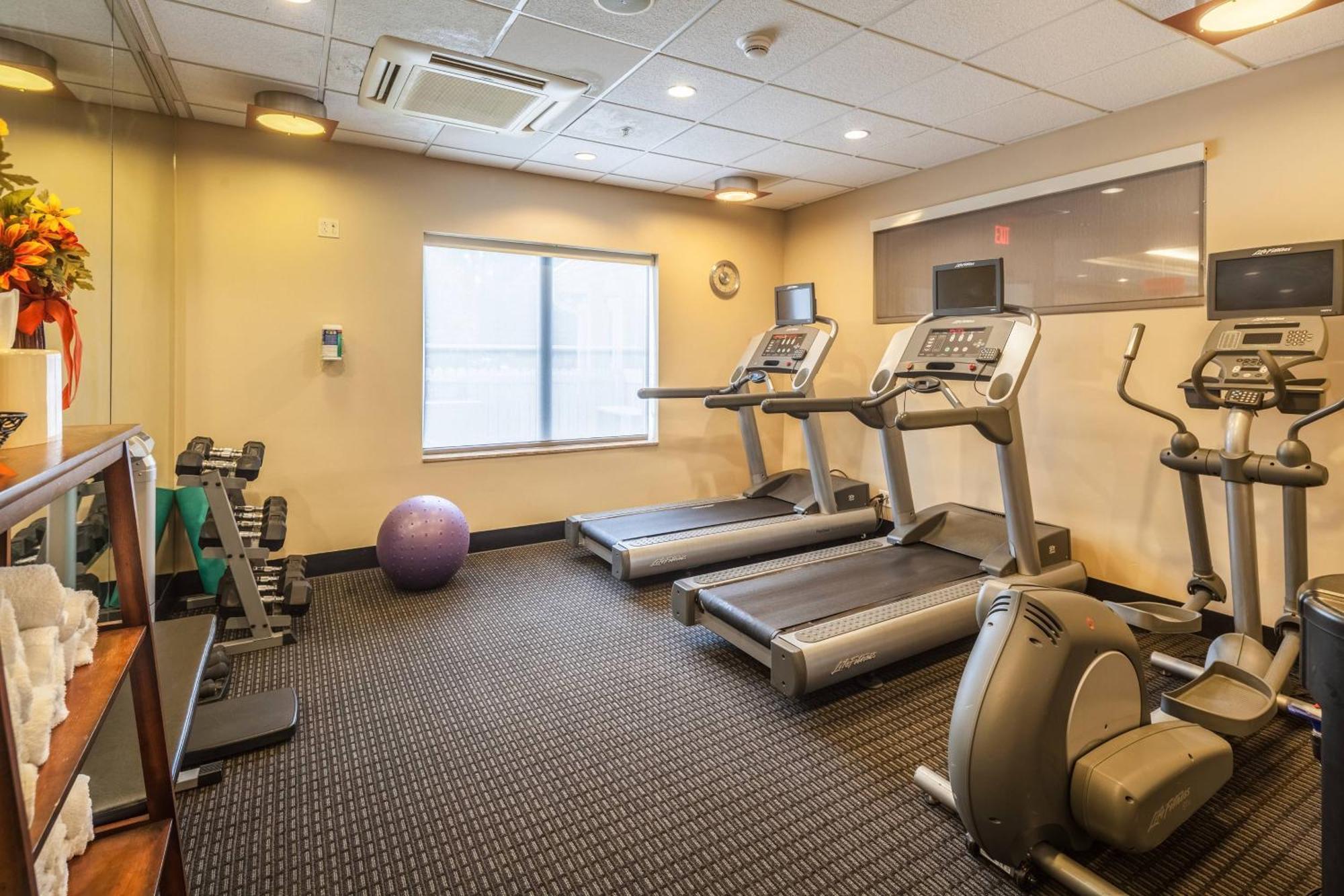 Towneplace Suites Jacksonville Butler Boulevard Bagian luar foto