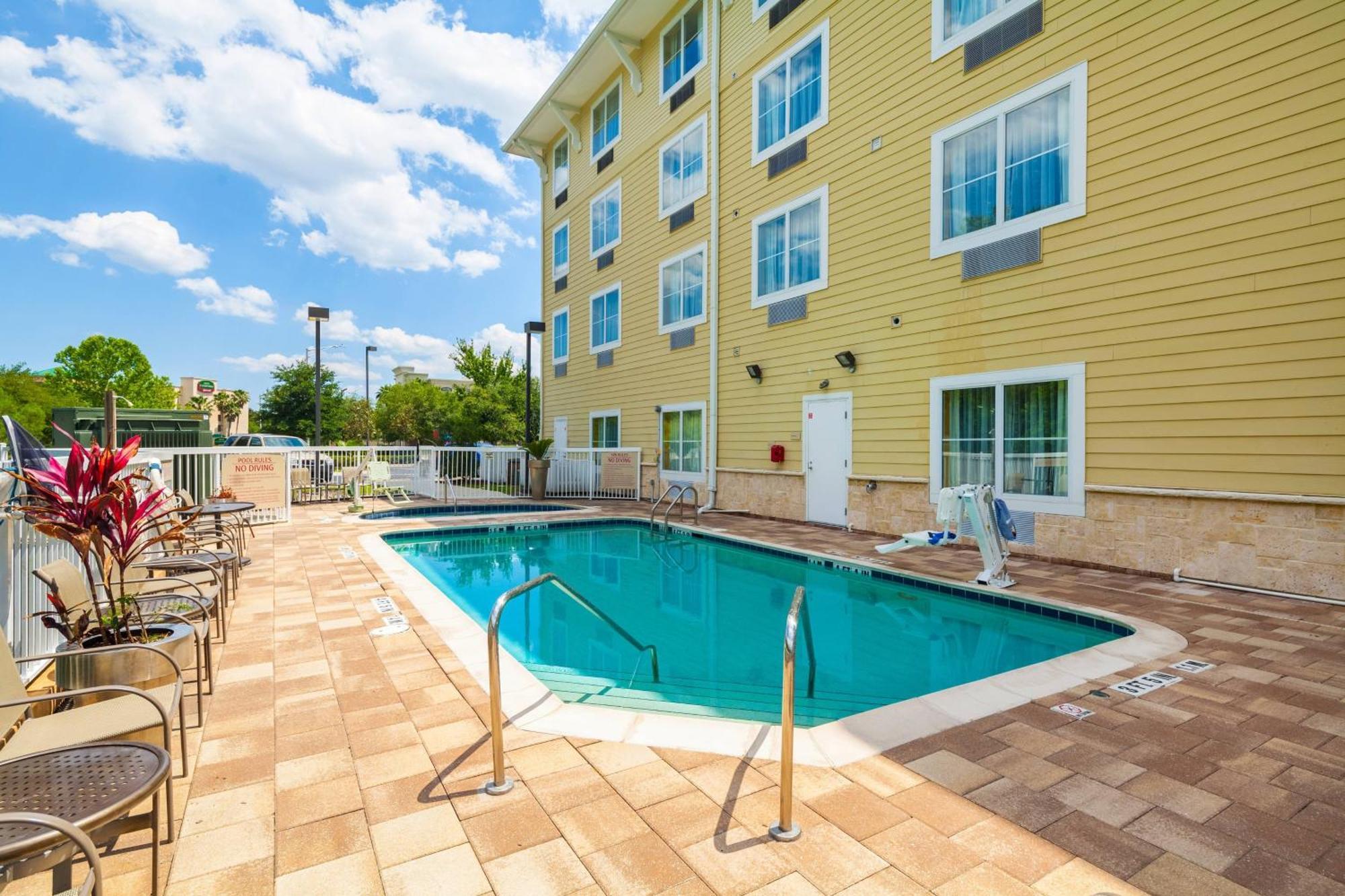 Towneplace Suites Jacksonville Butler Boulevard Bagian luar foto